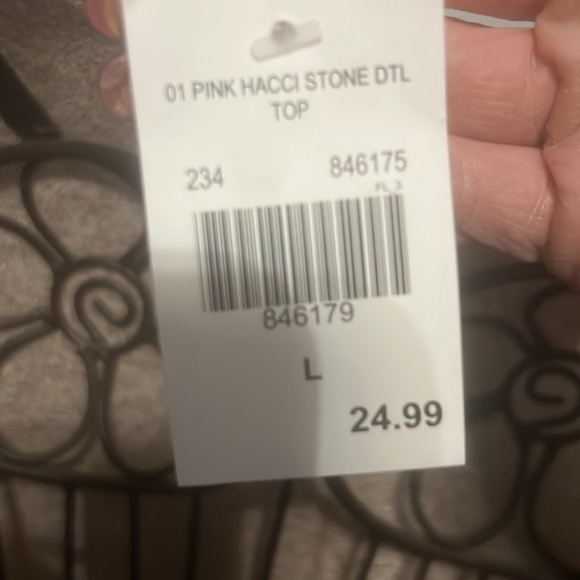 Lightweight studded top - Picture 5 of 5